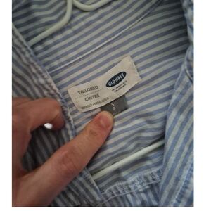Old Navy Tailored Light Blue & White Striped Button-Up Shirt